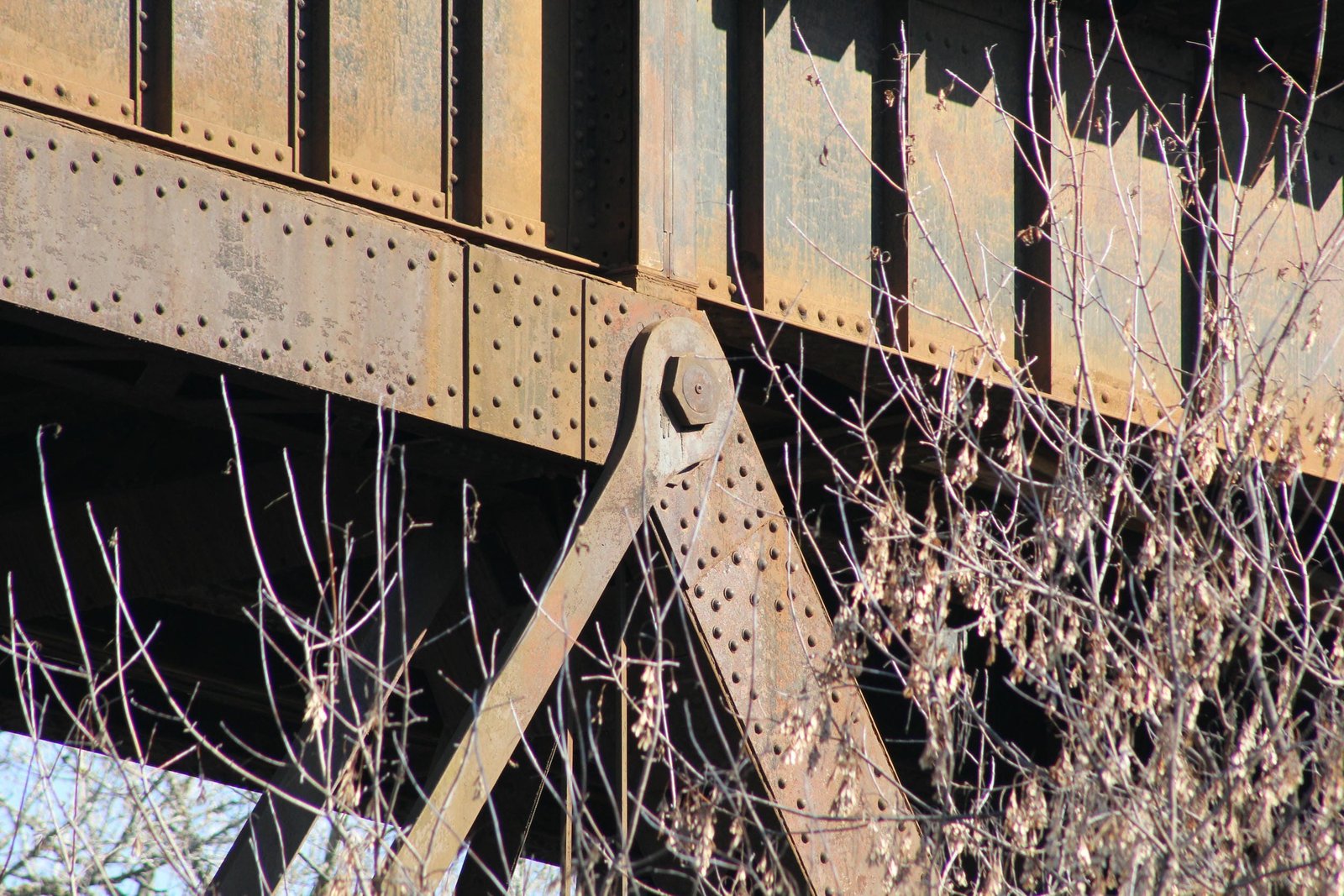 Upper angle connection